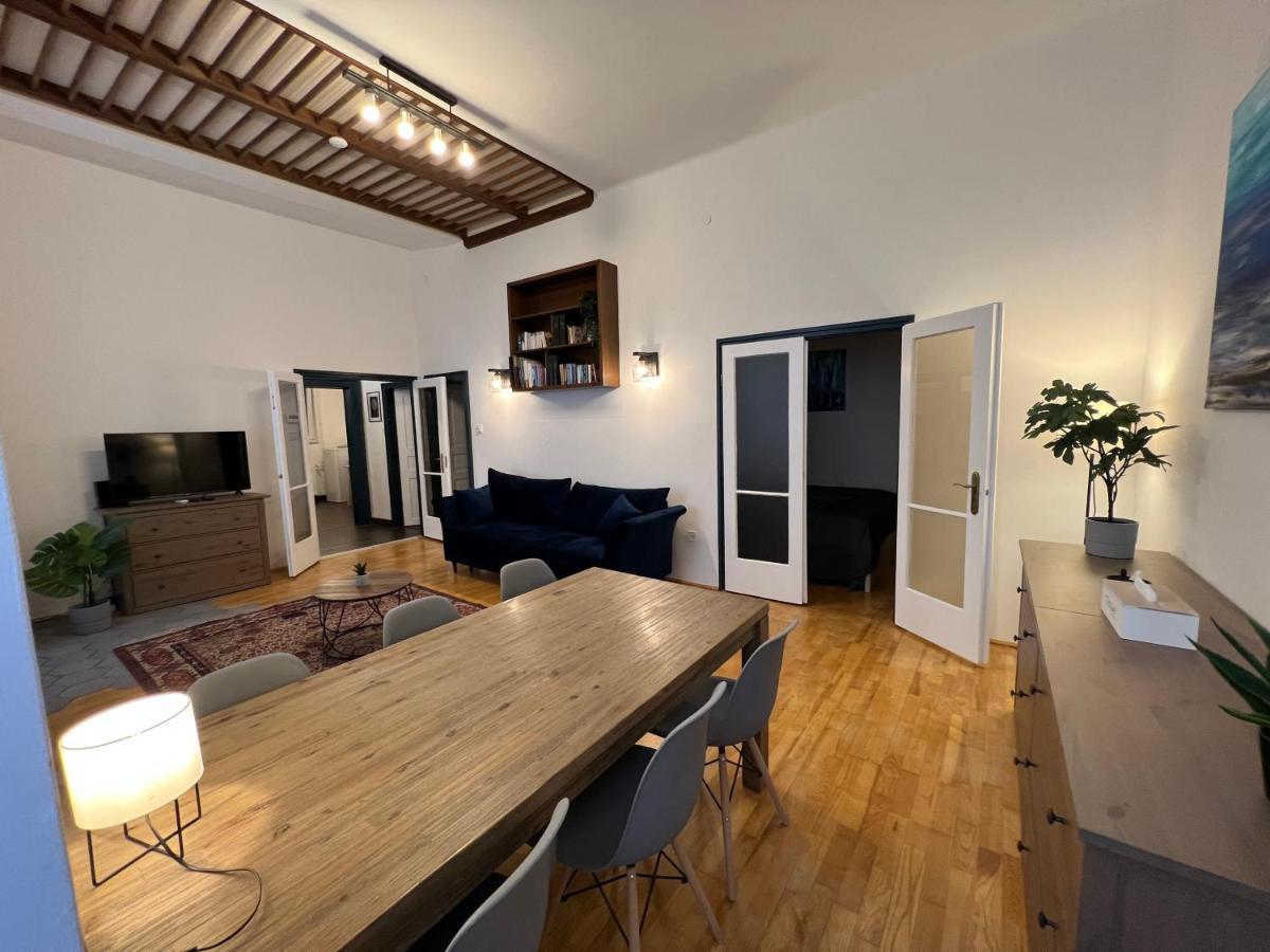 Azure King Residence In The Heart Of بودابست المظهر الخارجي الصورة