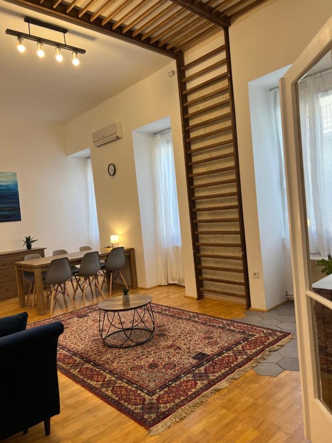 Azure King Residence In The Heart Of بودابست المظهر الخارجي الصورة